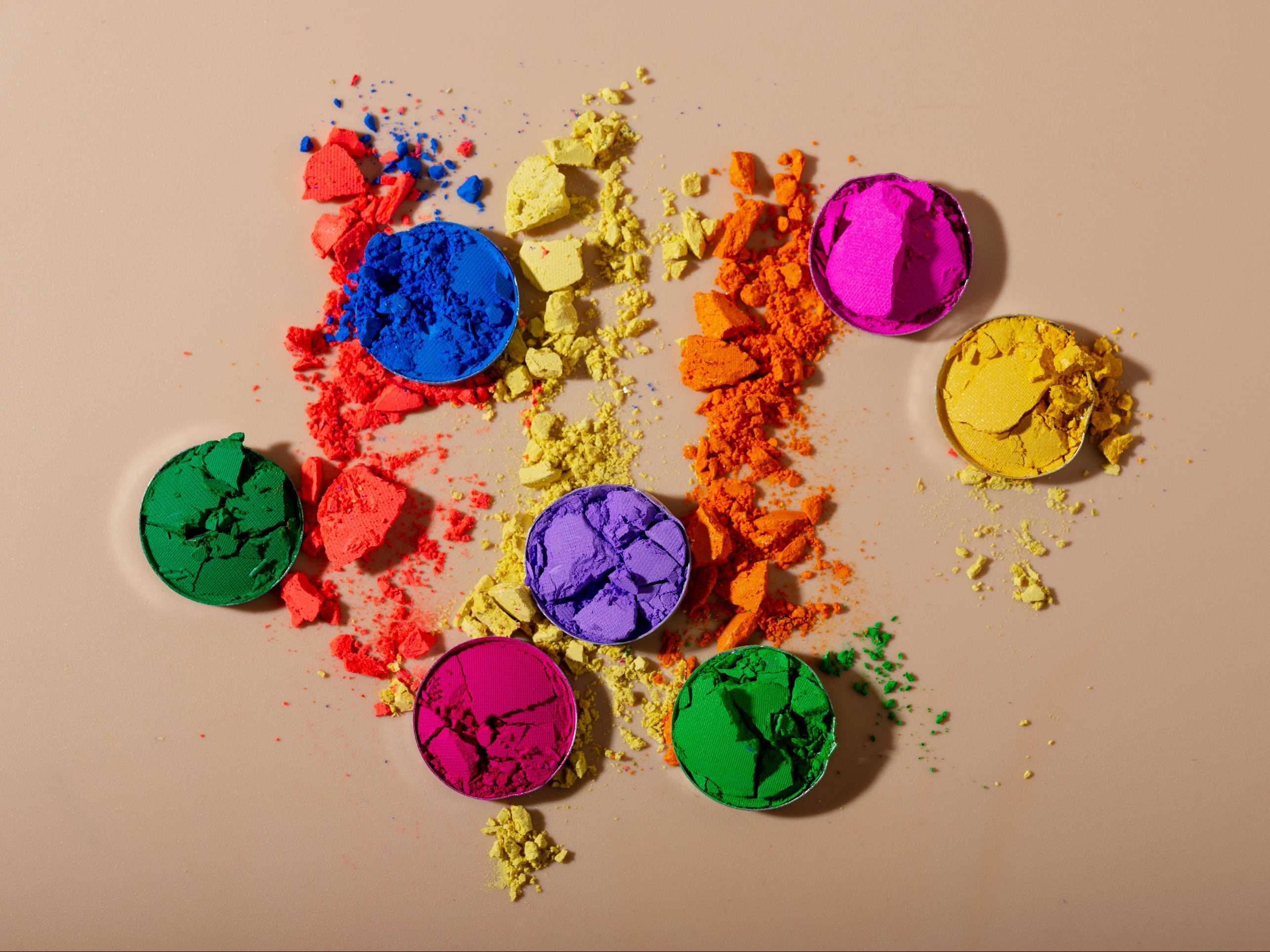 view-colorful-eyeshadow-arrangement(1).jpg